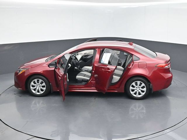 Used 2025 Toyota Corolla LE FWD image 53