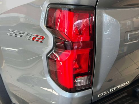 Used 2024 Chevrolet Colorado ZR2 w/ Technology Package image 7