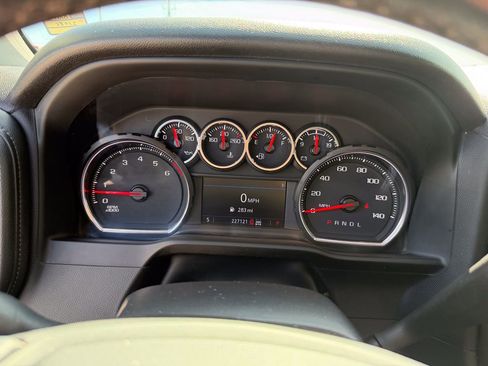 Used 2022 Chevrolet Silverado 2500 LT w/ Z71 Sport Edition image 25