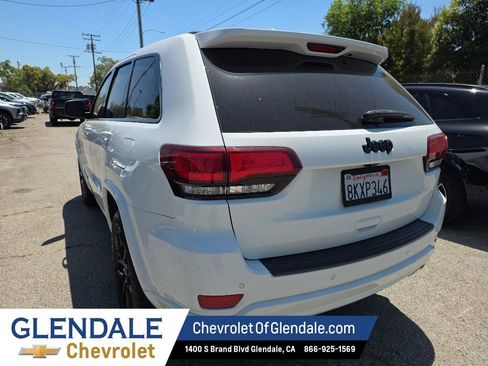 Used 2019 Jeep Grand Cherokee Altitude RWD image 6