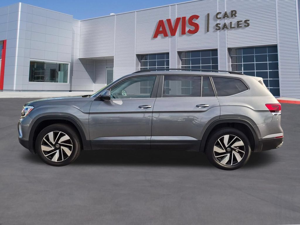 Used 2025 Volkswagen Atlas SE FWD image 10