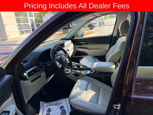 Used 2022 Kia Telluride SX w/ Towing Package AWD/4WD image 5