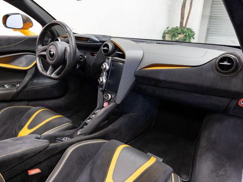 Used 2020 McLaren 720S Performance RWD image 12