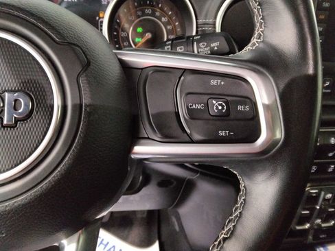 Used 2021 Jeep Wrangler Unlimited Sahara w/ Uconnect 4C Nav & Sound Group image 13