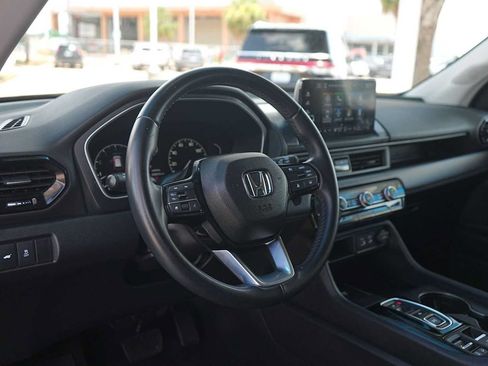 Used 2023 Honda Pilot EX-L image 2