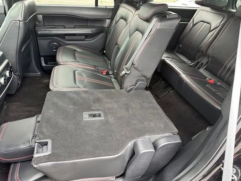 Used 2022 Ford Expedition Limited AWD/4WD image 16