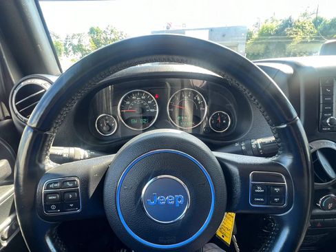Used 2017 Jeep Wrangler Unlimited Sport w/ Quick Order Package 24S AWD/4WD image 19