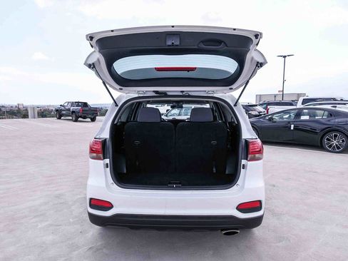Used 2019 Kia Sorento FWD V6 image 28