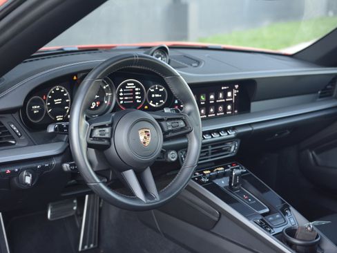 Certified 2022 Porsche 911 Targa 4S image 4