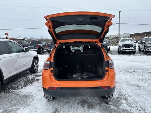 New 2026 Jeep Compass Latitude image 5