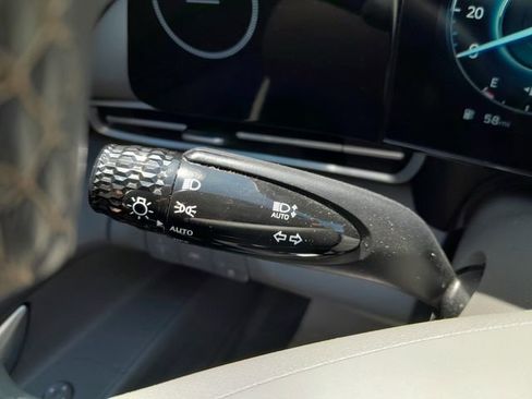 Used 2023 Hyundai Elantra SEL w/ Convenience Package FWD image 16