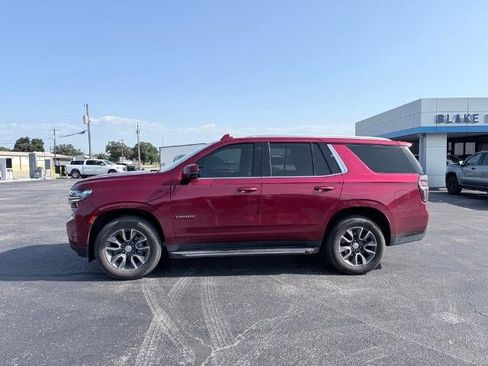Used 2023 Chevrolet Tahoe LT w/ Luxury Package RWD image 2