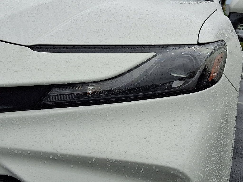 Used 2025 Toyota Camry LE FWD image 8