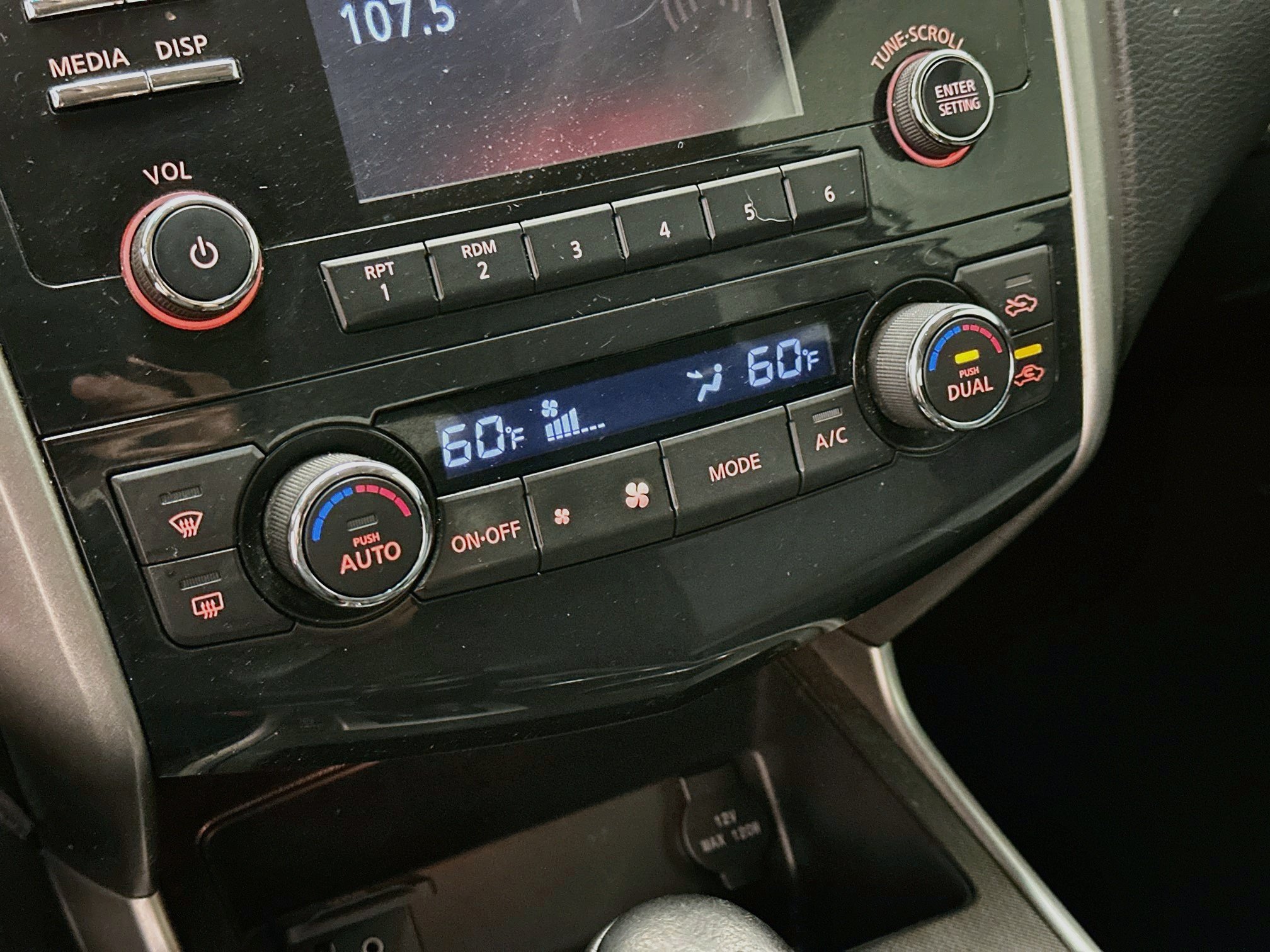 Used 2015 Nissan Altima 2.5 SL w/ Moonroof Package FWD image 23