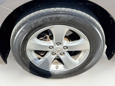 Used 2014 Toyota Sienna LE FWD image 37