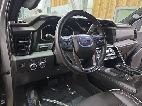 Used 2025 GMC Sierra 2500 AT4X AWD/4WD image 15