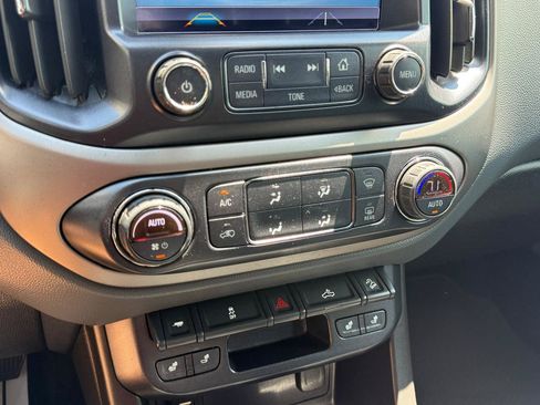 Used 2018 Chevrolet Colorado Z71 AWD/4WD image 25