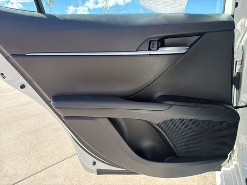 Used 2023 Toyota Camry SE image 22
