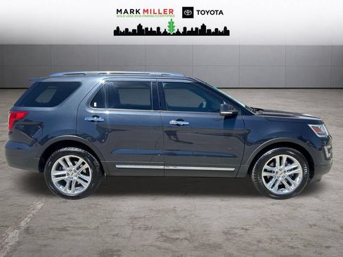 Used 2017 Ford Explorer Limited w/ Equipment Group 301A AWD/4WD image 7