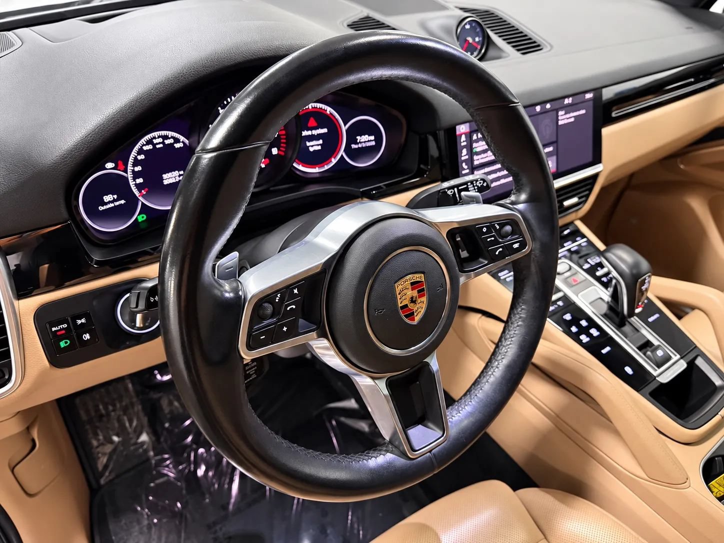 Used 2021 Porsche Cayenne AWD/4WD image 9