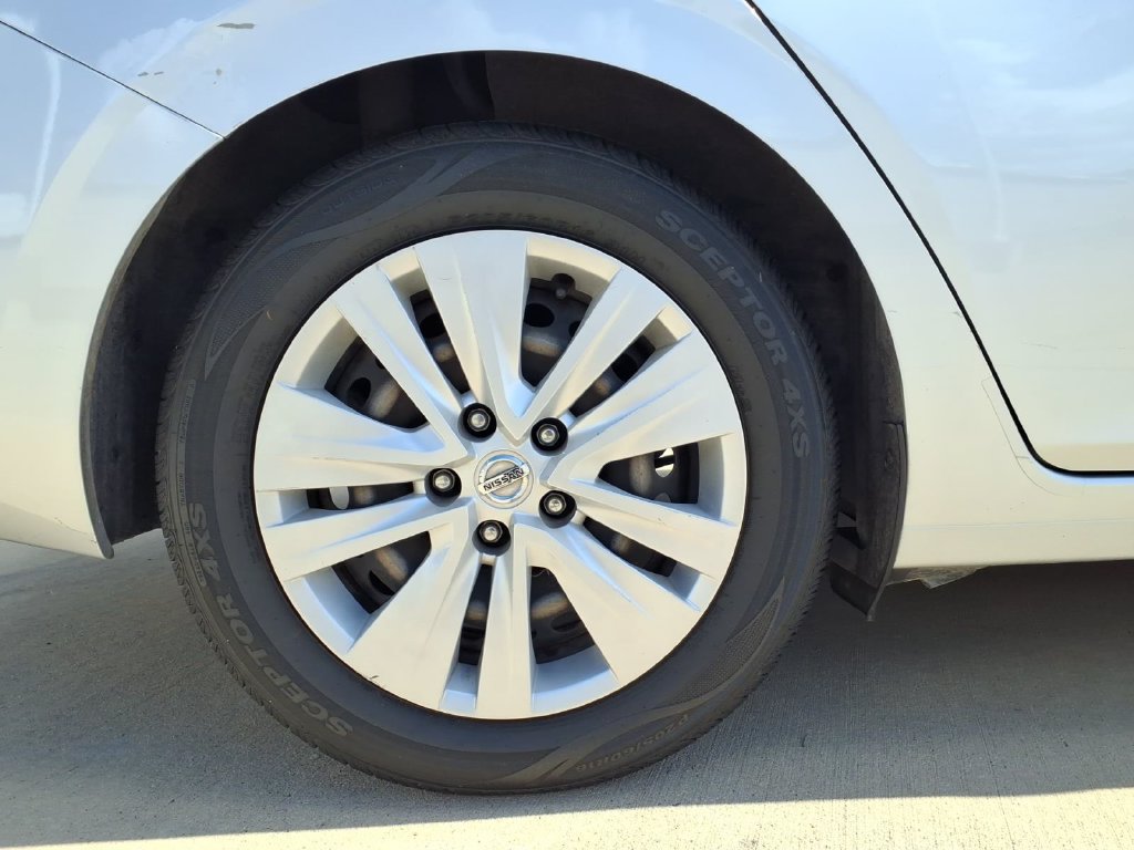 Used 2023 Nissan Sentra S FWD image 19