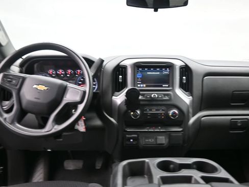 Used 2022 Chevrolet Silverado 2500 Custom w/ Custom Convenience Package AWD/4WD image 14