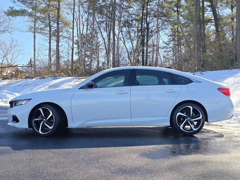 Used 2022 Honda Accord Sport image 3