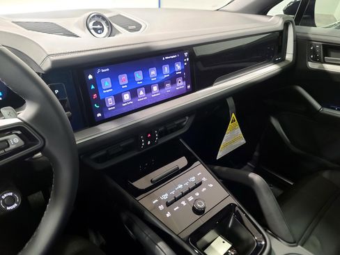 New 2026 Porsche Cayenne Coupe image 20