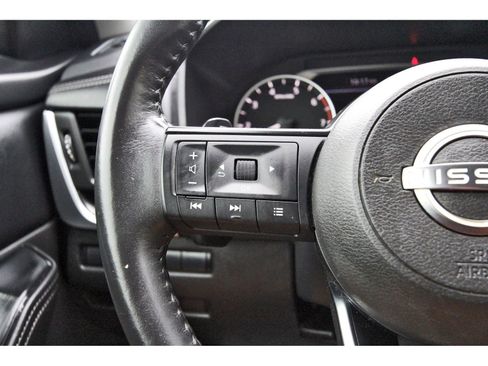 Used 2024 Nissan Rogue SV w/ SV Premium Package FWD image 22