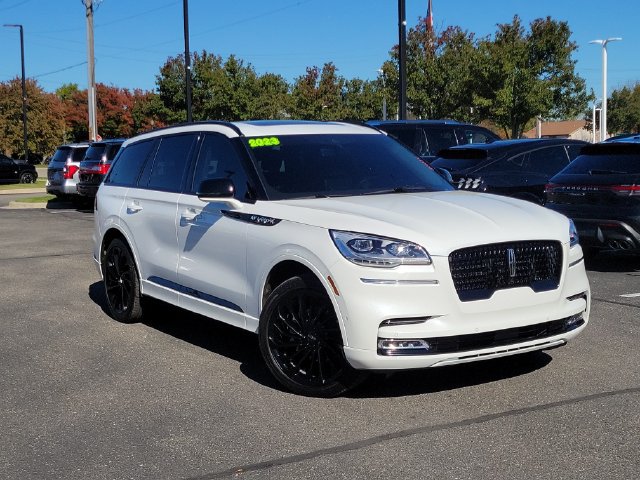 Used 2023 Lincoln Aviator Reserve w/ Equipment Group 201A AWD/4WD image 33