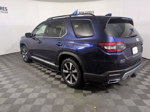 Certified 2025 Honda Pilot Elite image 4