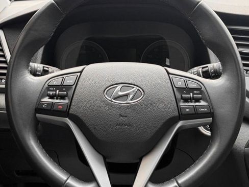 Used 2018 Hyundai Tucson Value AWD/4WD image 18