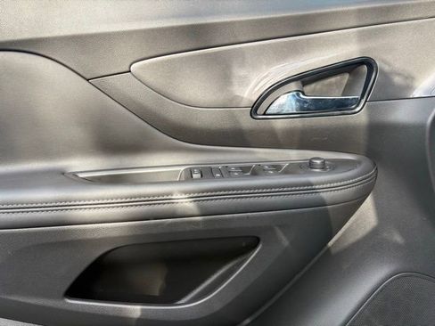 Certified 2022 Buick Encore Preferred w/ Safety Package image 27