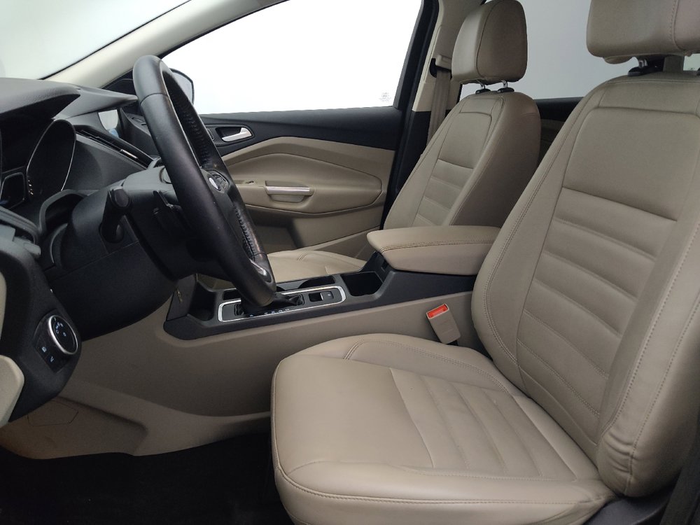 Used 2017 Ford Escape SE w/ SE Leather Comfort Package FWD image 17