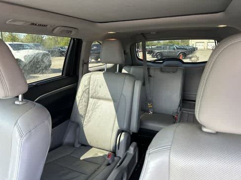 Used 2017 Toyota Highlander Limited Platinum image 5