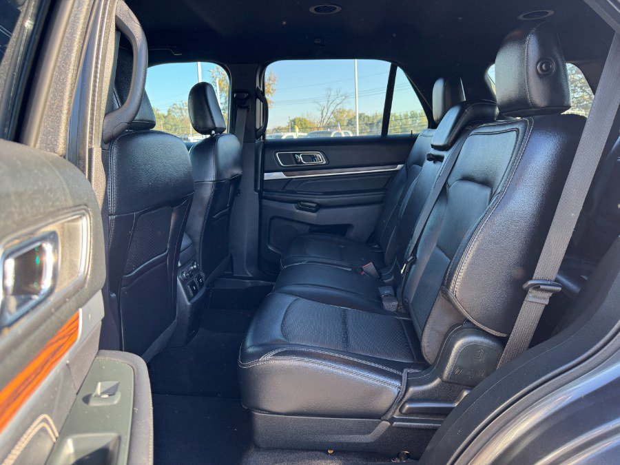 Used 2019 Ford Explorer Limited w/ Class III Trailer Tow Package AWD/4WD image 16