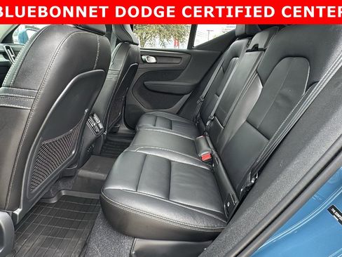Used 2023 Volvo XC40 B5 Plus w/ Protection Package Premier image 15