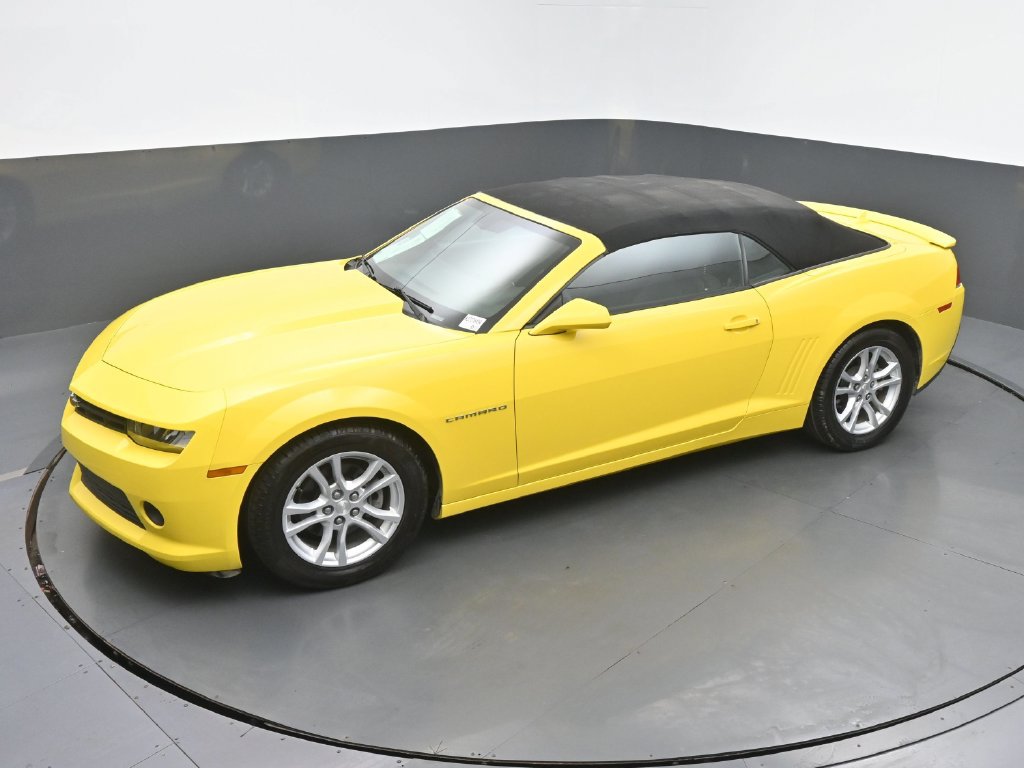 Used 2015 Chevrolet Camaro LT RWD image 40