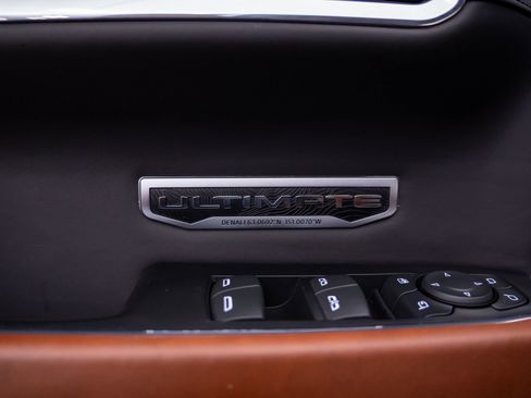 Used 2023 GMC Sierra 1500 Denali Ultimate AWD/4WD image 14