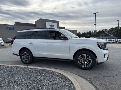 New 2026 Ford Expedition Active image 1