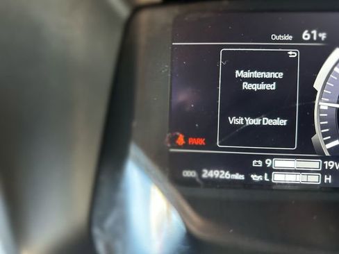 Used 2024 Toyota Tundra Platinum AWD/4WD image 17