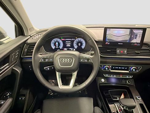 Used 2025 Audi Q5 e Premium Plus AWD/4WD image 23