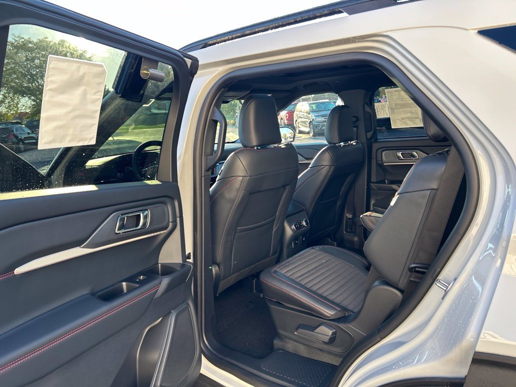 New 2027 Ford Explorer ST-Line AWD/4WD image 19