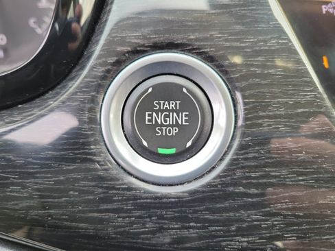 Used 2022 Cadillac XT6 Premium Luxury w/ Technology Package image 24