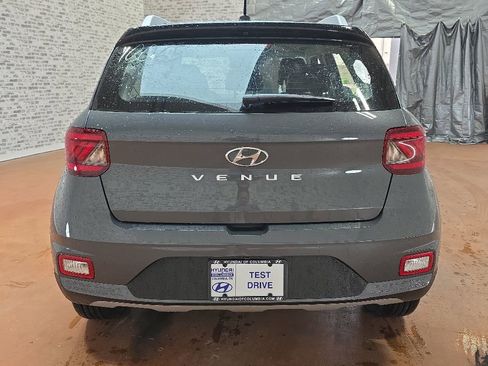 New 2026 Hyundai Venue SEL FWD image 5
