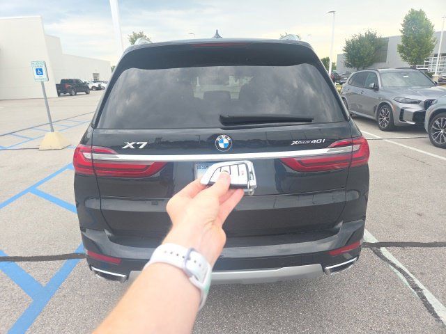 Used 2019 BMW X7 xDrive40i w/ Luxury Seating Package AWD/4WD image 6