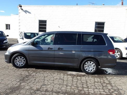Used 2010 Honda Odyssey LX image 3