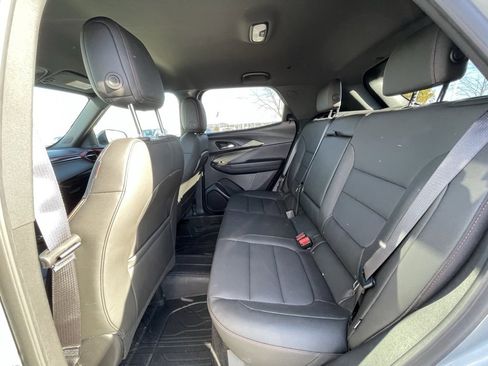 Used 2025 Chevrolet TrailBlazer RS w/ Convenience Package image 21