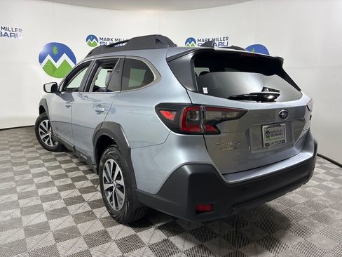 Used 2025 Subaru Outback Premium image 7