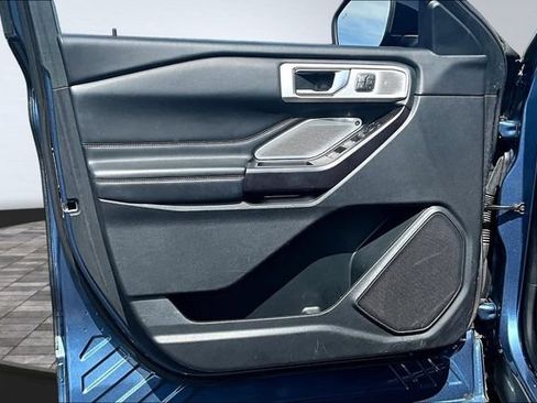 Used 2020 Ford Explorer Platinum w/ Premium Technology Package AWD/4WD image 20